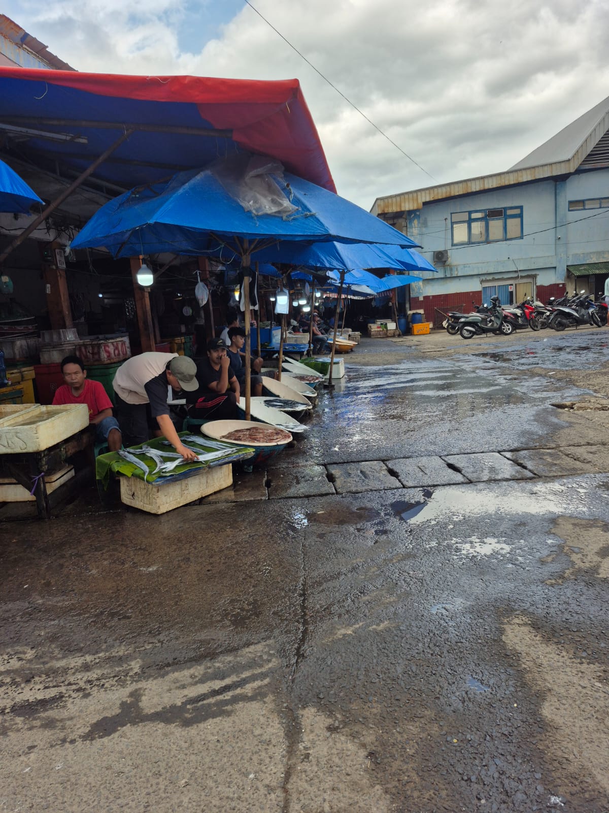 Local Market 3
